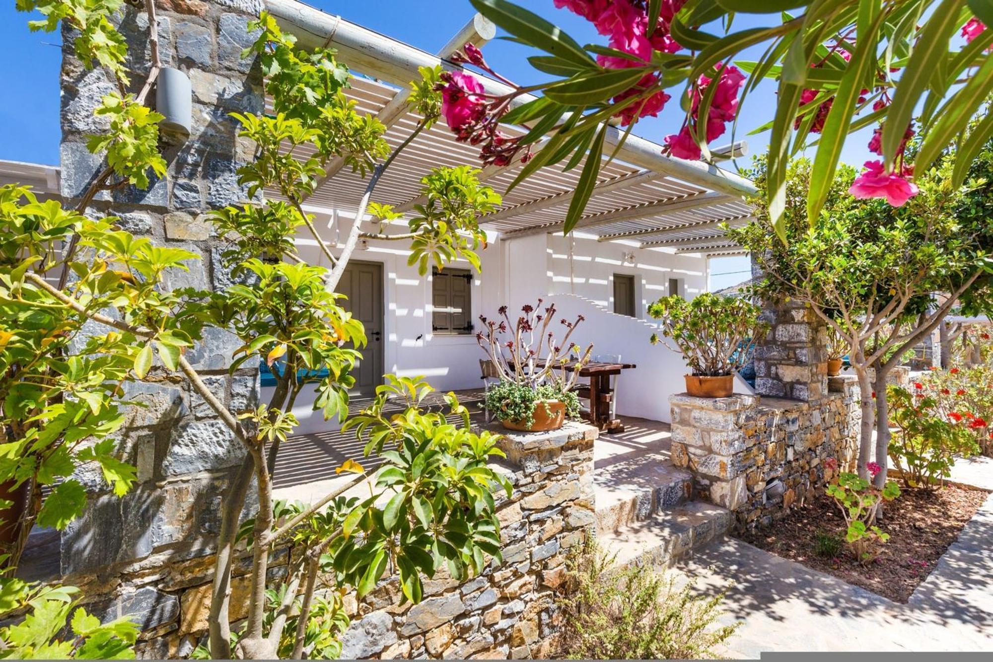 Hotel Harama Schoinoussa Exterior foto